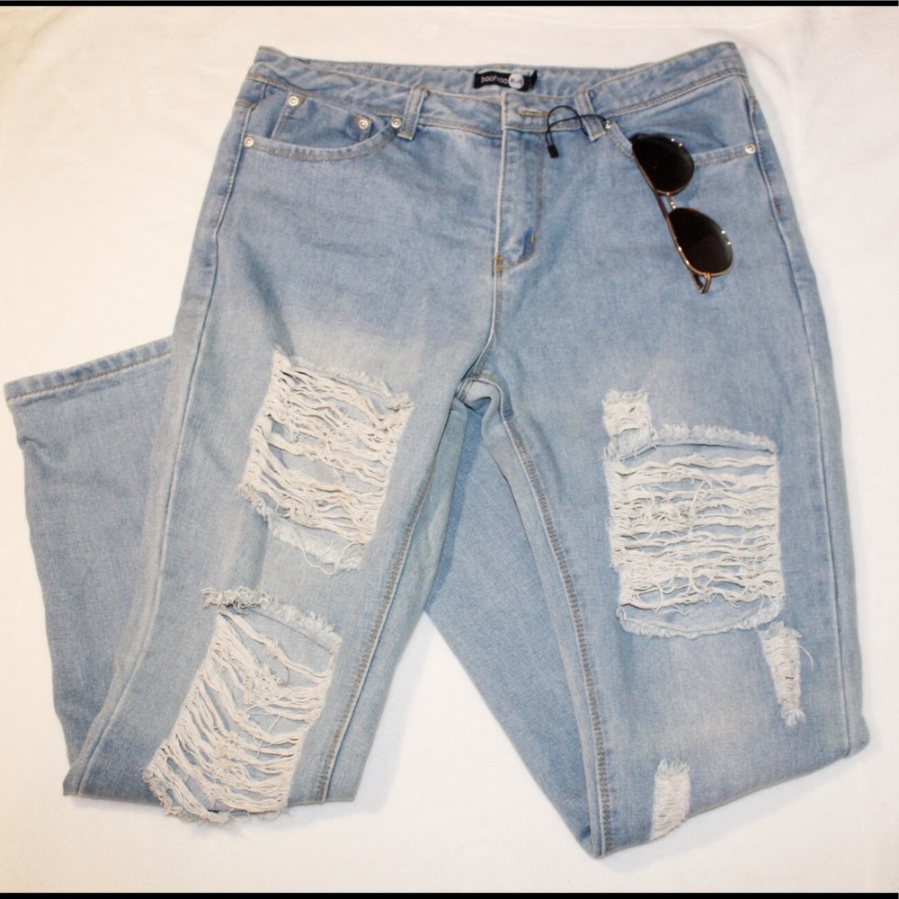 Ripped Light Washed Mom Jeans